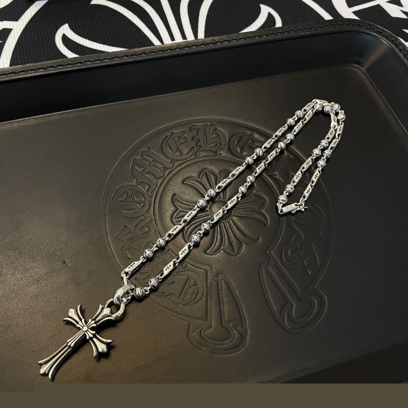 Ch**me He**ts necklaces